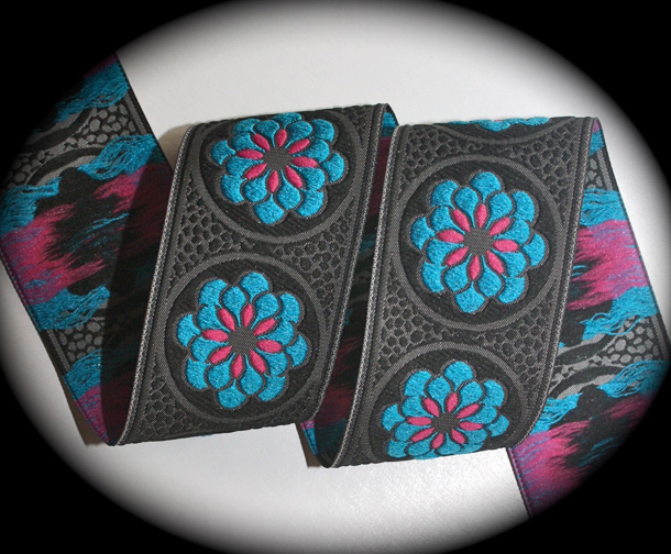 Daisy Dot Flower2229 1 7/8" x 1 1/2 yds Black, Turquoise, Pink