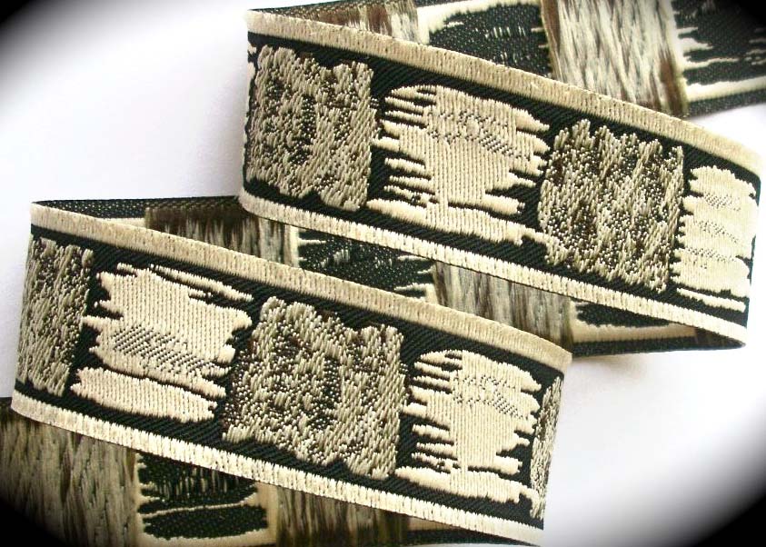 GEOMETRIC 1 1/8" (3 yds) BEIGE/BROWN/BLACK