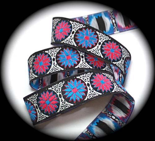 Daisy Dot Flower9D - 5/8" White/Black/Pink/Bright Blue (3 YDS)