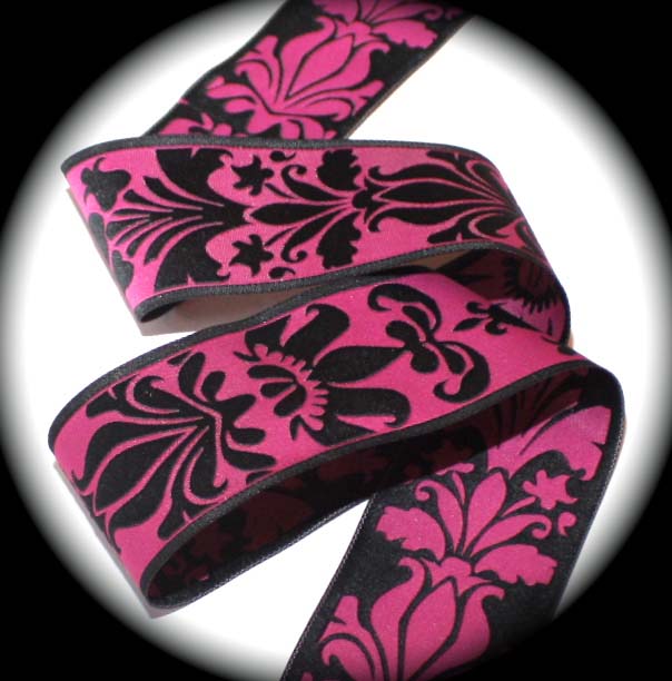 DAMASK DESIGN1 1 7/8" MAGENTA/BLACK (3 YDS)