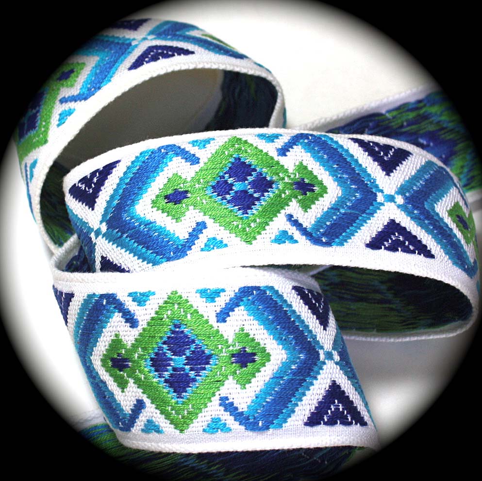 GEOMETRIC94 - 2" (1 YD) WHITE/BLUE/TURQ/APPLE GRN