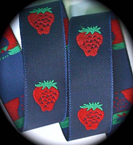 STRAWBERRY2 - 7/8" NAVY/RED (3 YDS)