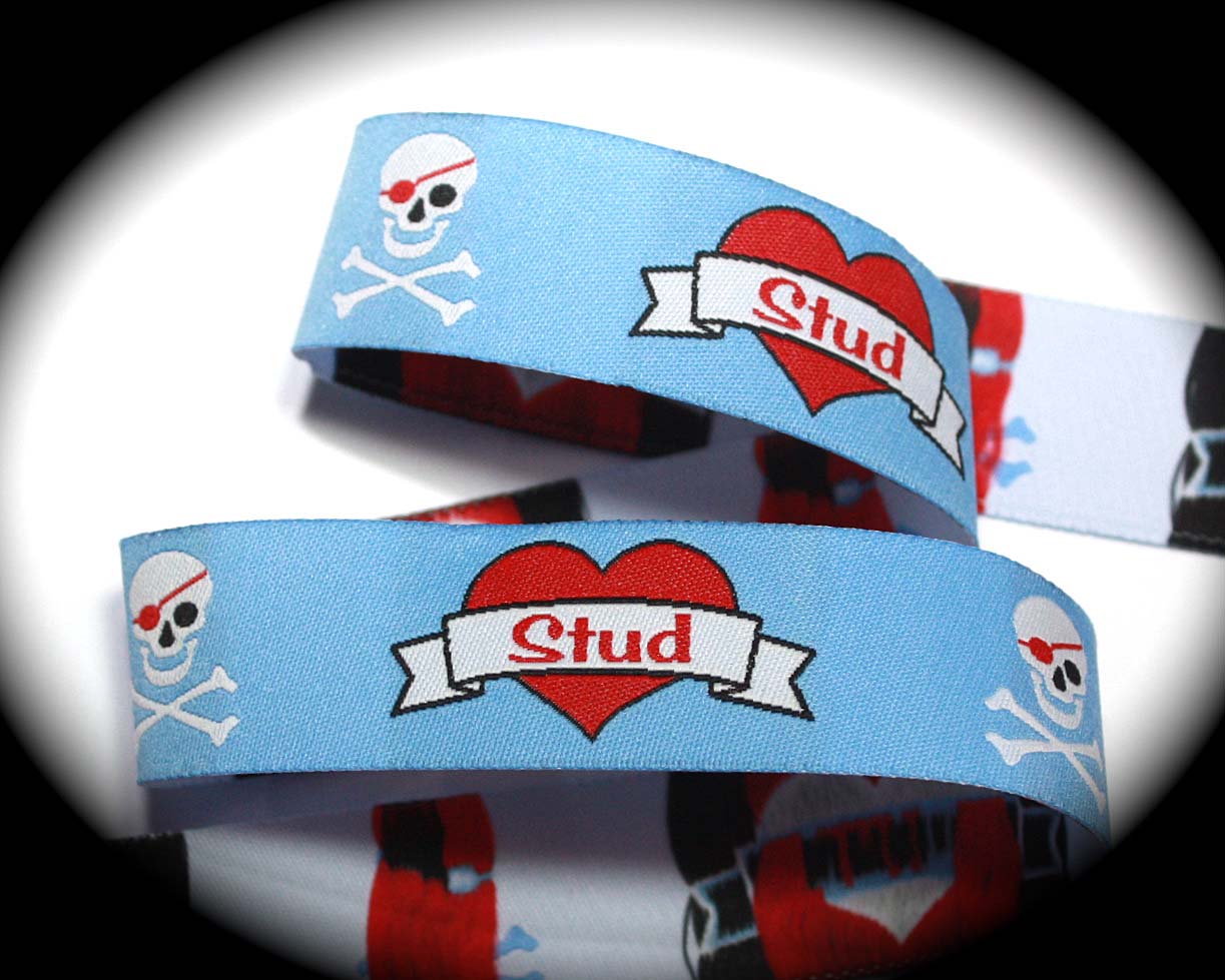 SKULL, STUD1 - 1"  BLUE/RED/WHITE,BLK (3 YDS)